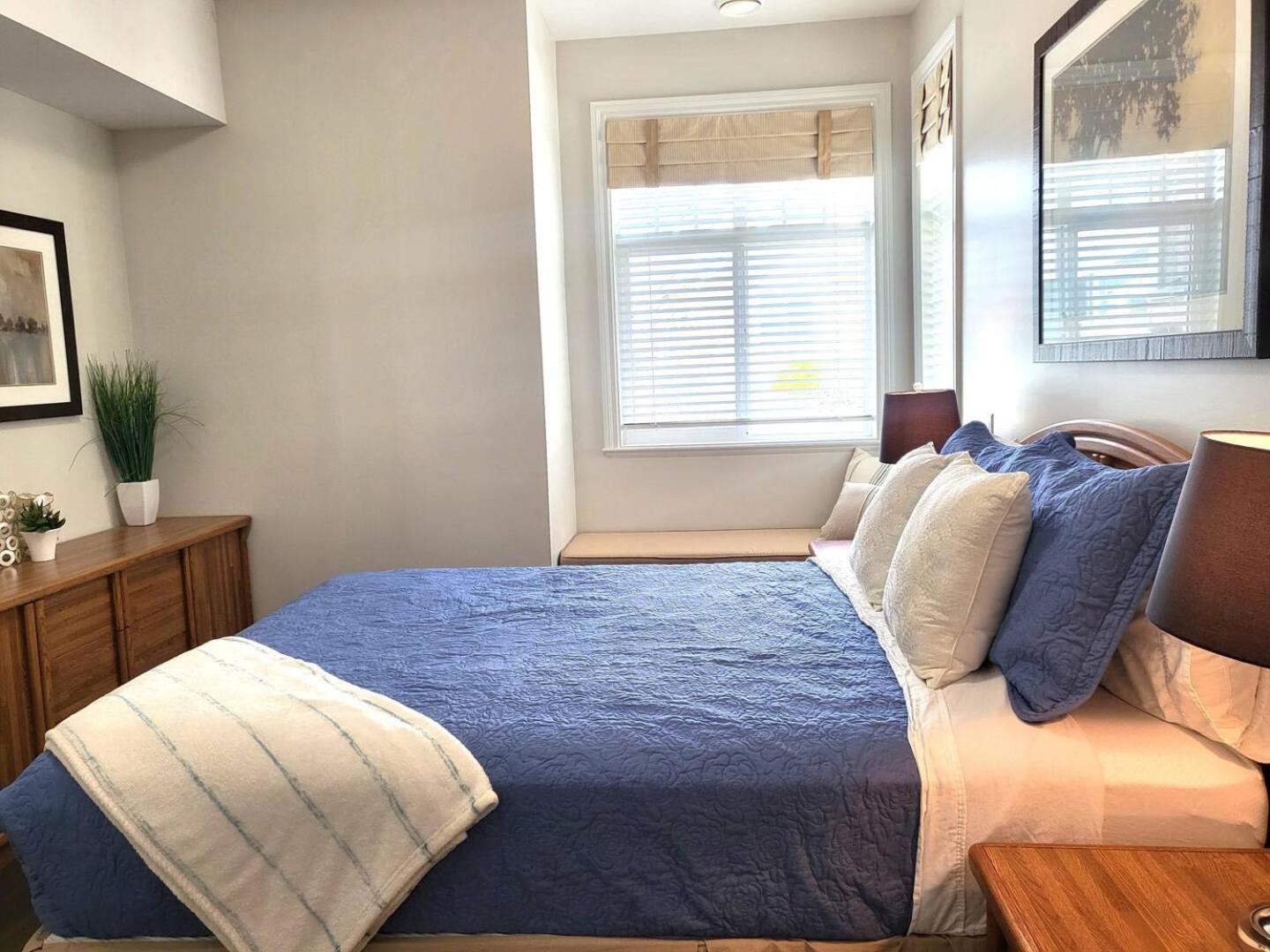 Location Cottage - Close To Pools! 111