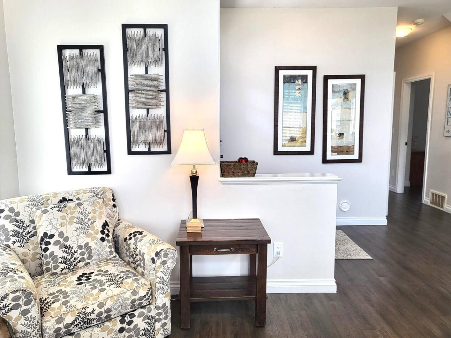 Location Cottage - Close To Pools! 111