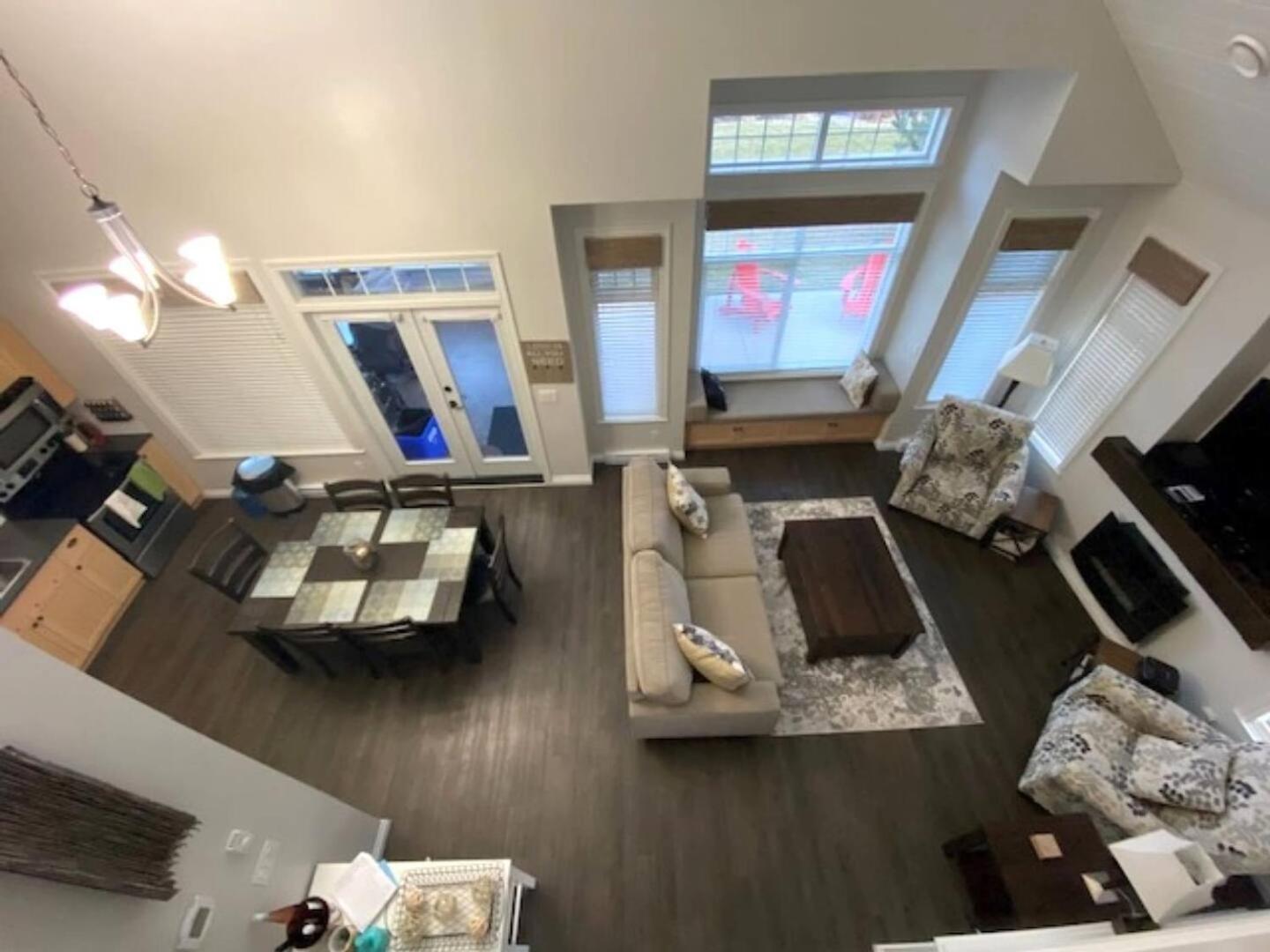 Location Cottage - Close To Pools! 111