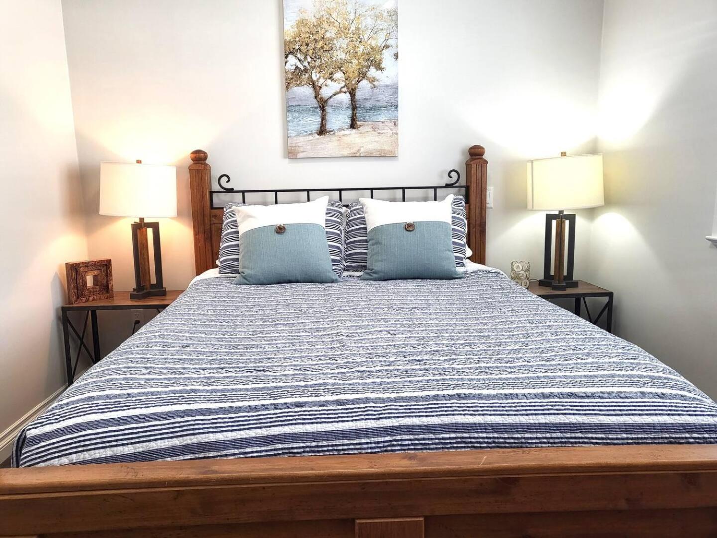 Location Cottage - Close To Pools! 111