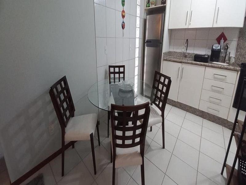 Apartamento Confortável c/ Churrasqueira SJE0103