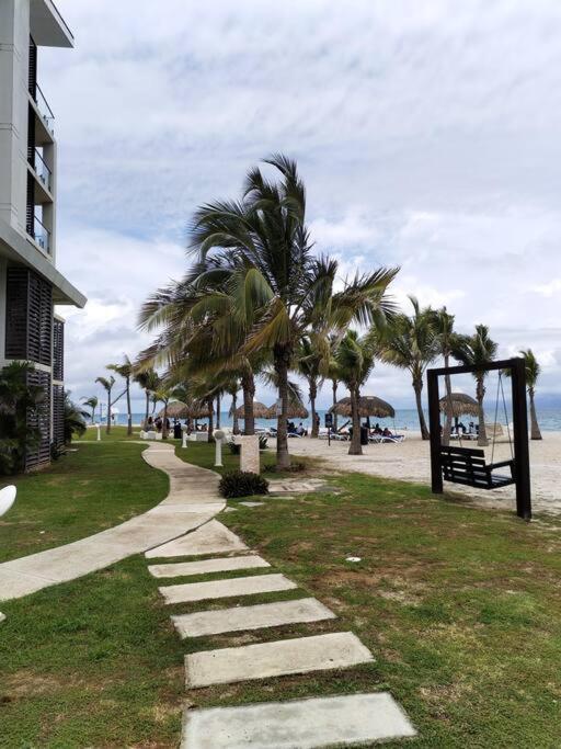 Trip Vacacional frente al mar y piscina