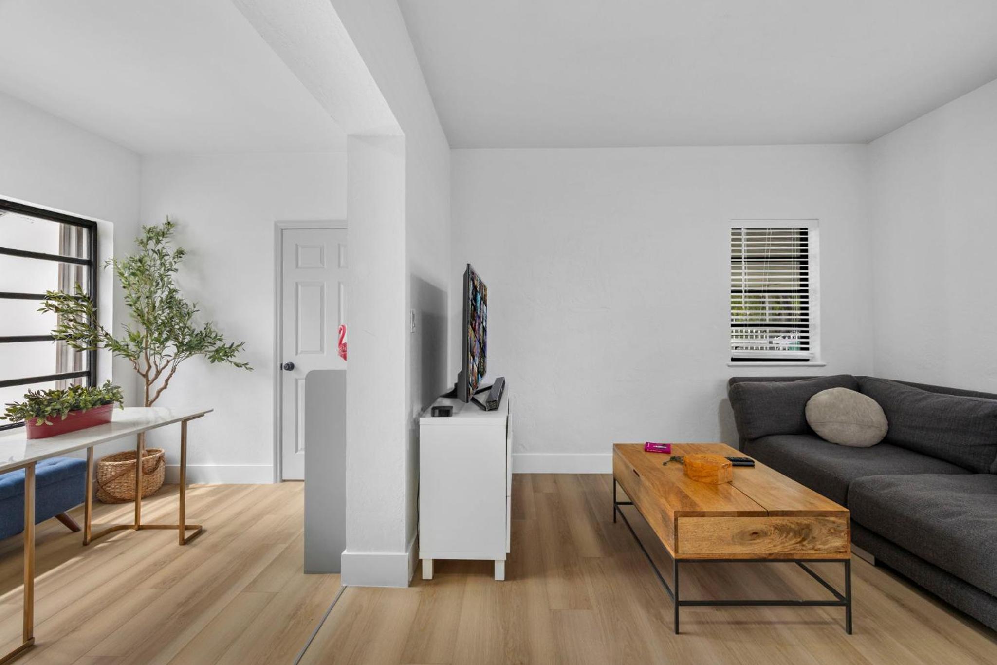 Spacious 3BR Miami Retreat with Free Parking