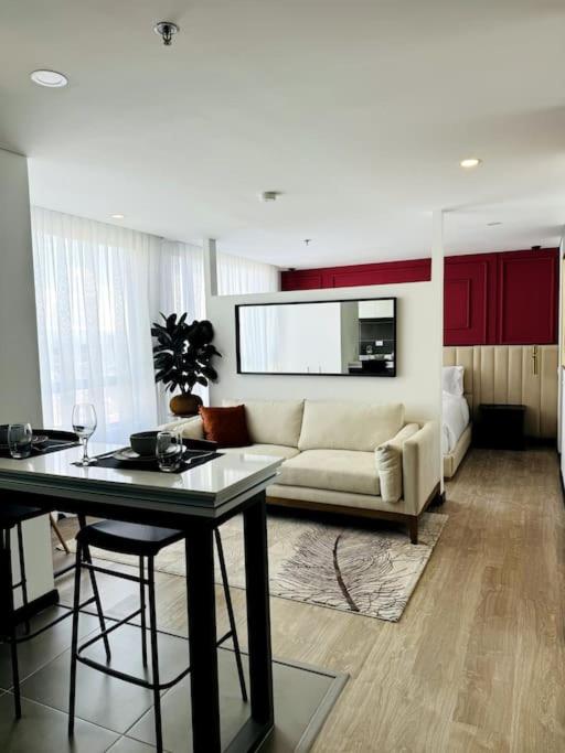 Cozy 5 Aparta Estudio Chapinero Con Parqueadero