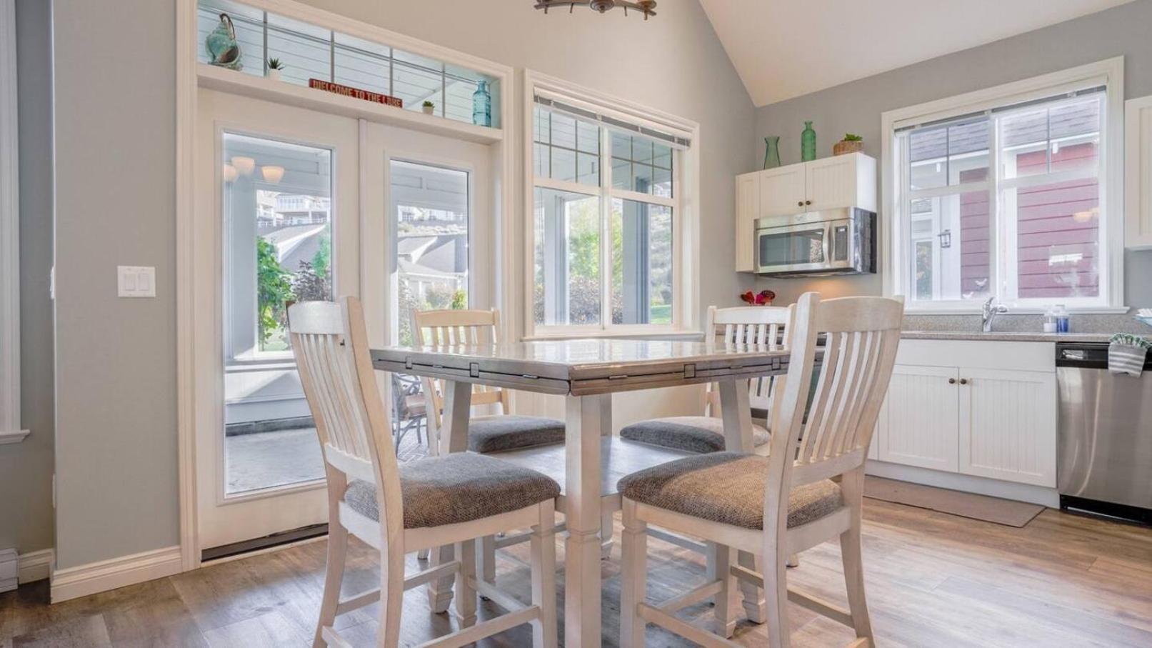 Syrah Cottage On Osoyoos Lake #130