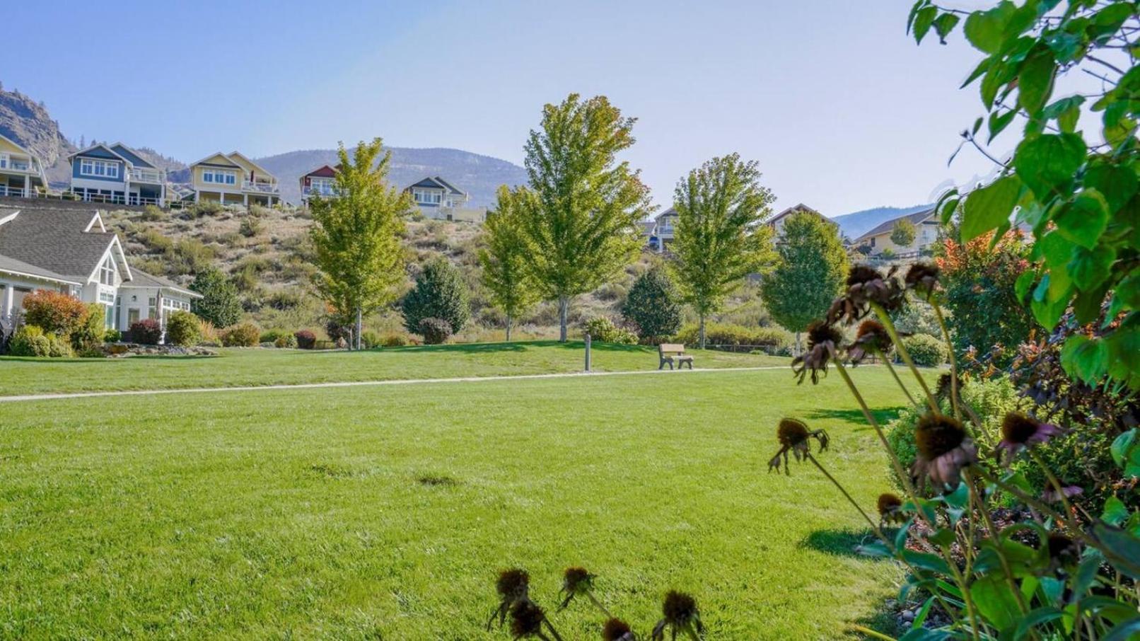 Syrah Cottage On Osoyoos Lake #130