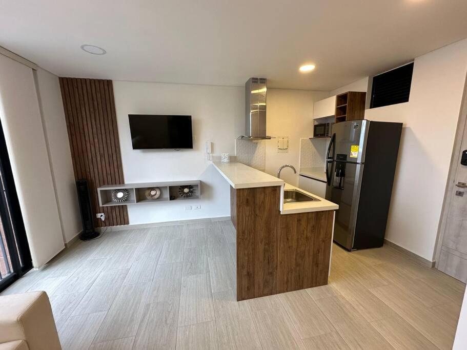 Amara 510-Comodo y amplio apartaestudio en sector Laureles