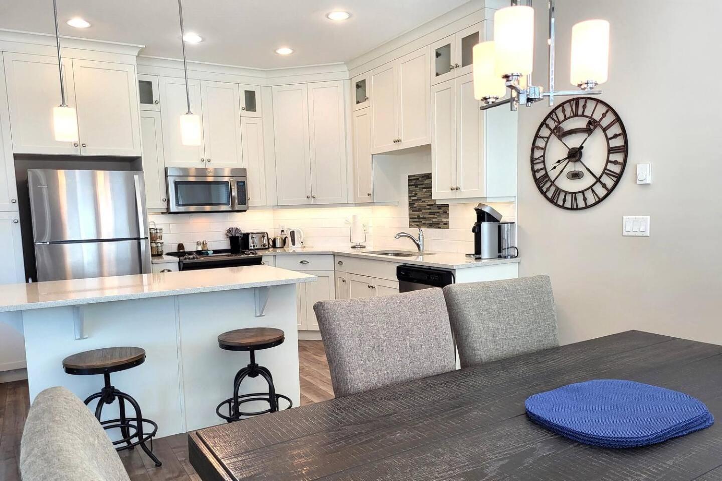 Sandy Feet Retreat - View Cottage #209