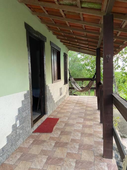 Casa tipo colonial com piscina