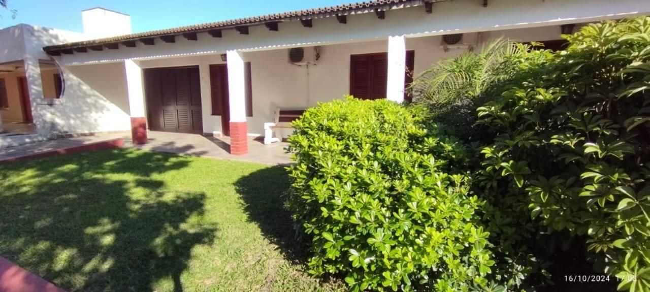 - Casa Jacarandá- quincho, garaje-consultá mascota -50 mts de la avenida principal