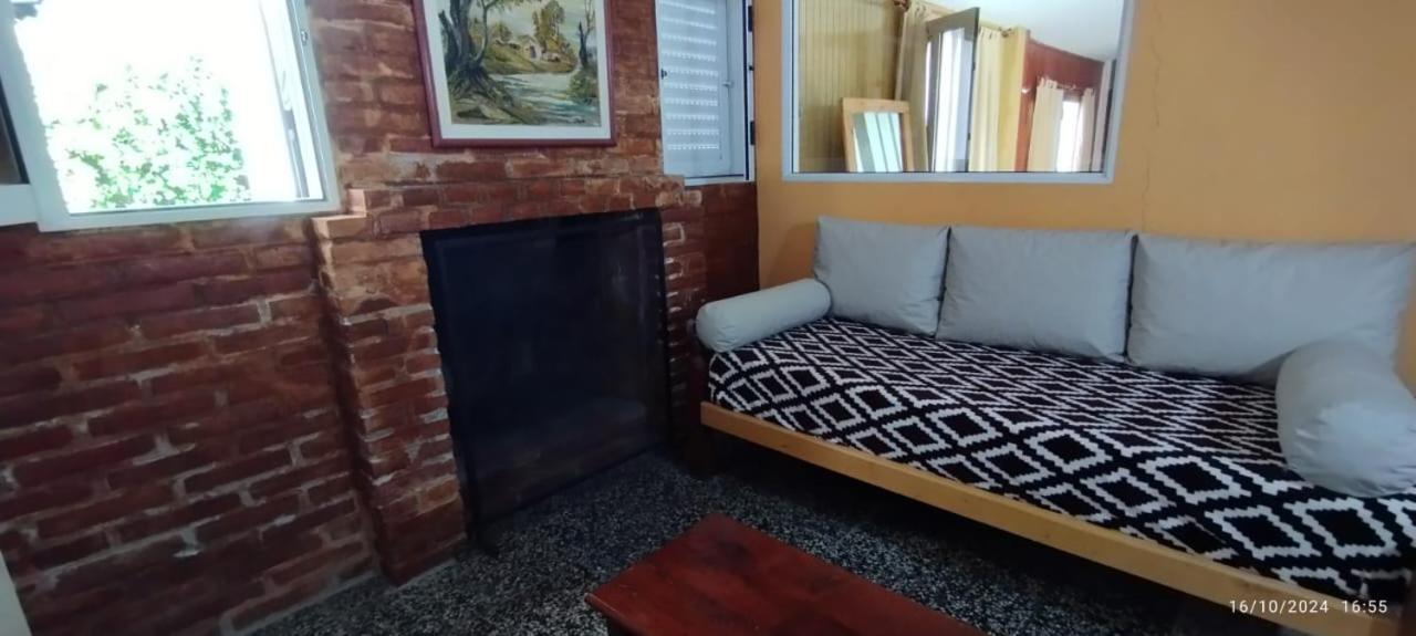 - Casa Jacarandá- quincho, garaje-consultá mascota -50 mts de la avenida principal