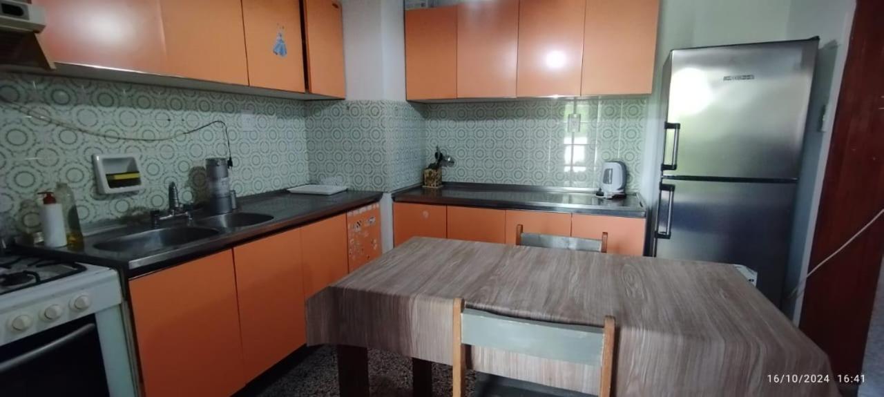 - Casa Jacarandá- quincho, garaje-consultá mascota -50 mts de la avenida principal