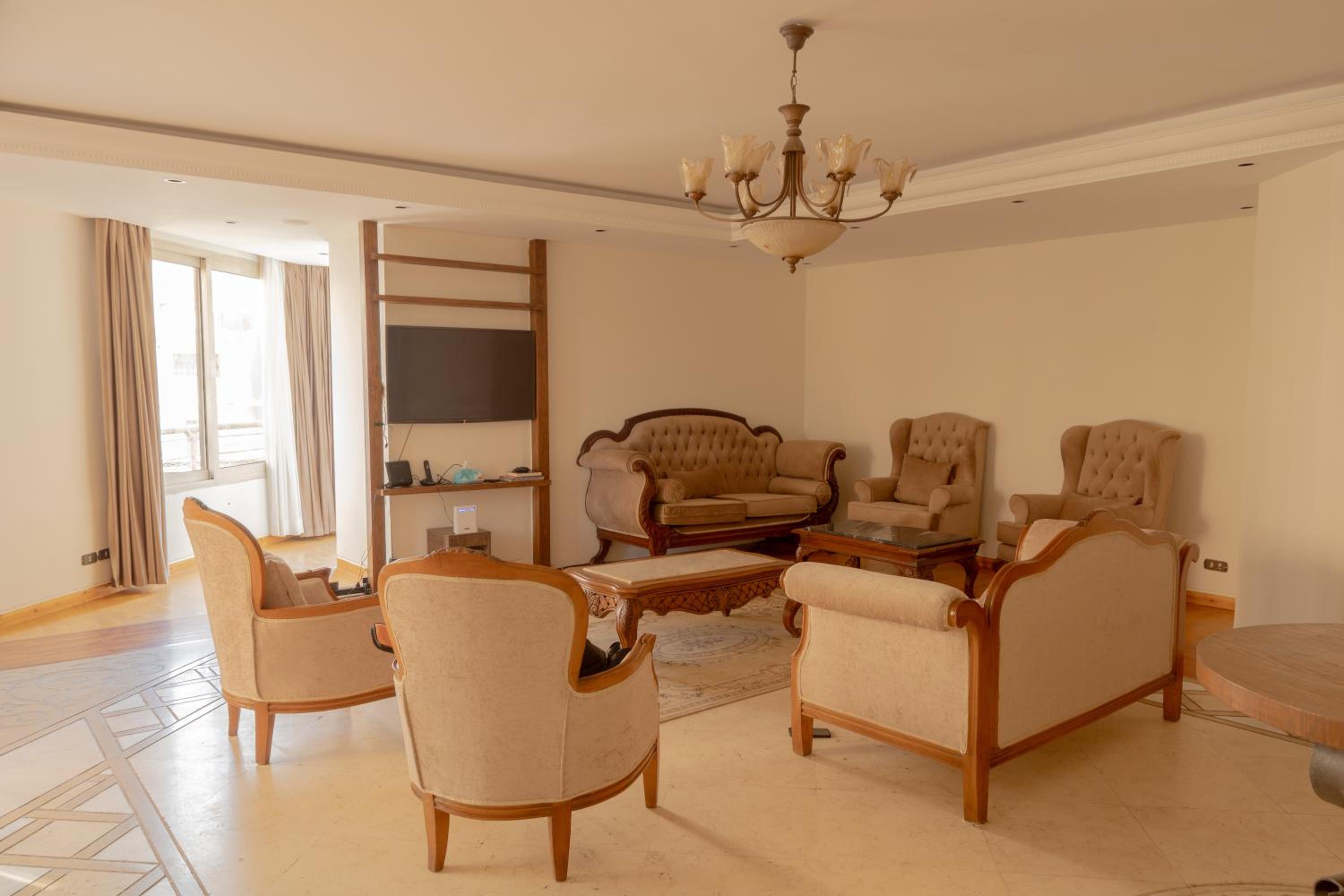 Spacious 3 BR Apartment Dokki
