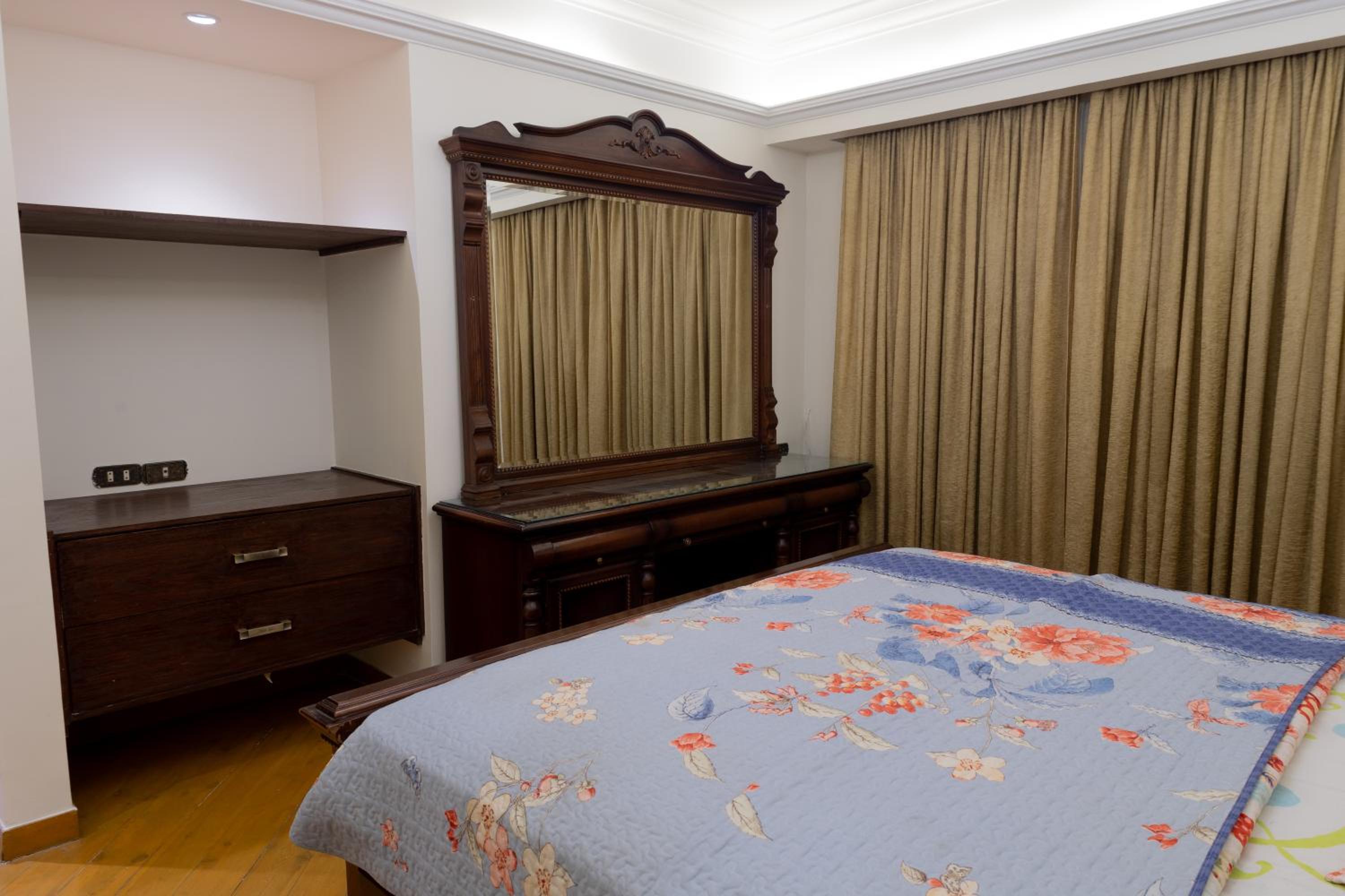 Spacious 3 BR Apartment Dokki