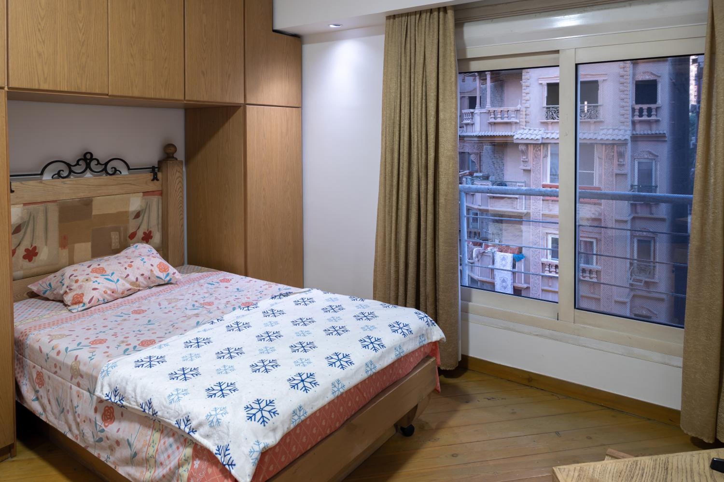 Spacious 3 BR Apartment Dokki