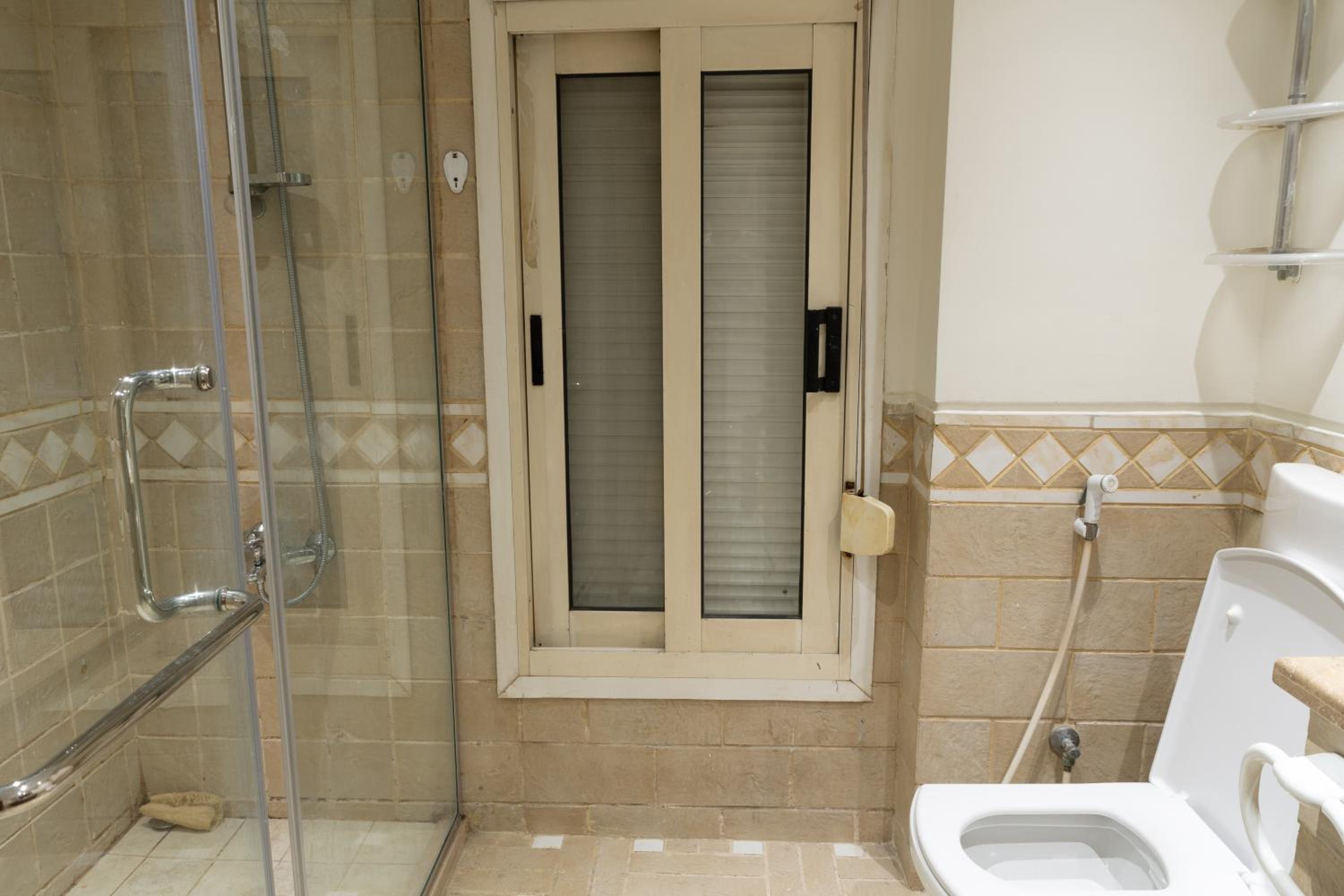 Spacious 3 BR Apartment Dokki