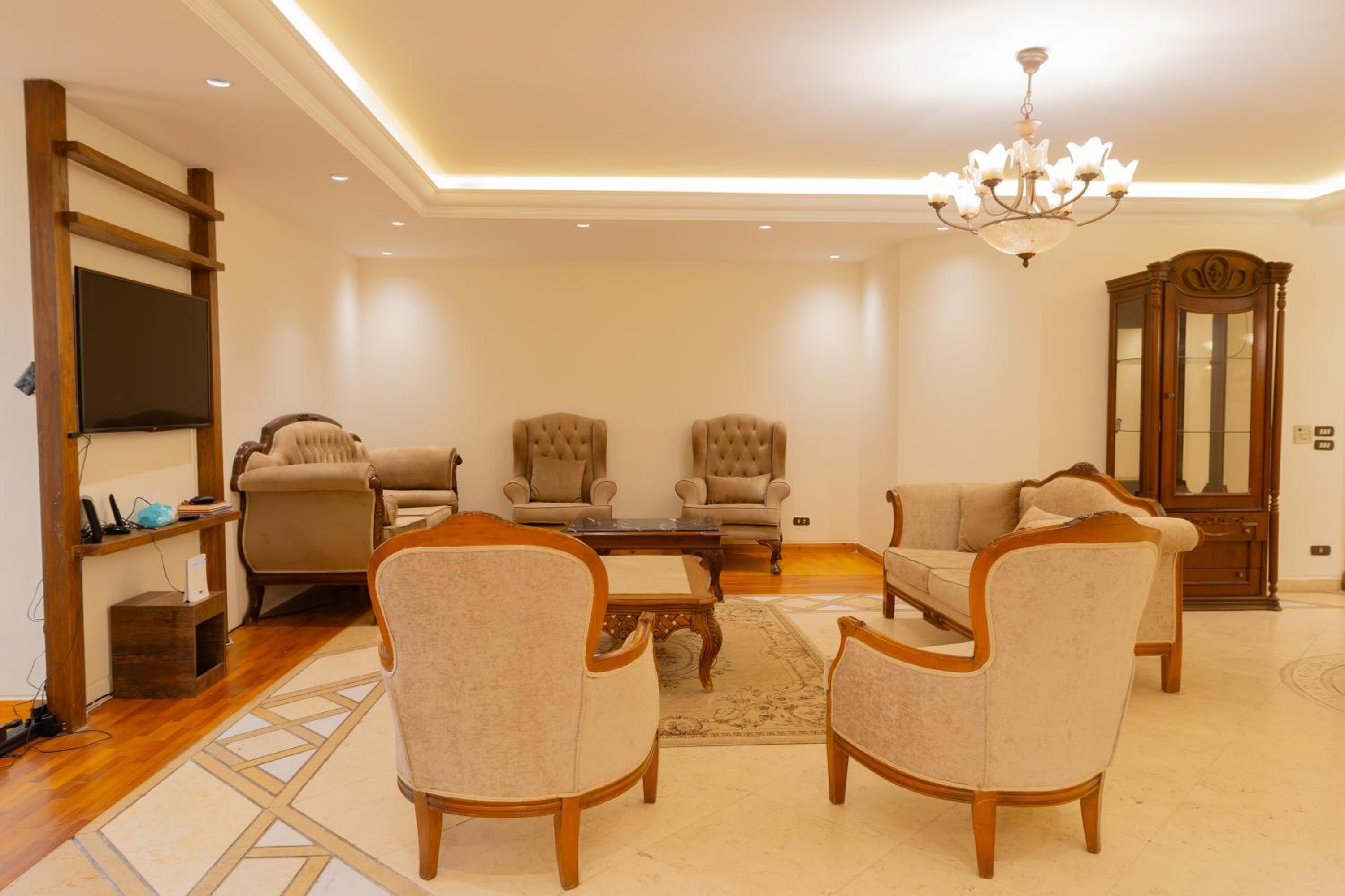 Spacious 3 BR Apartment Dokki