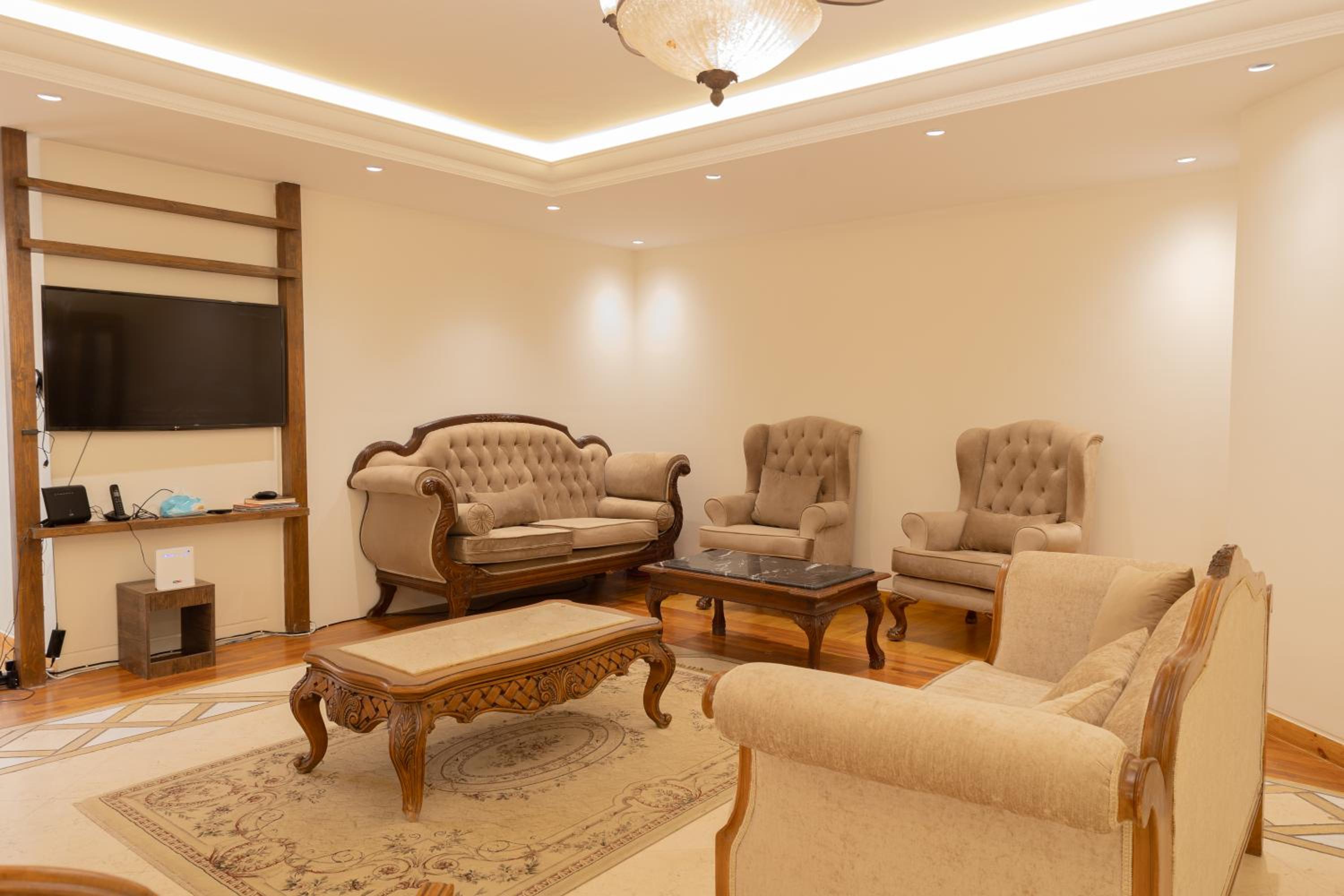 Spacious 3 BR Apartment Dokki