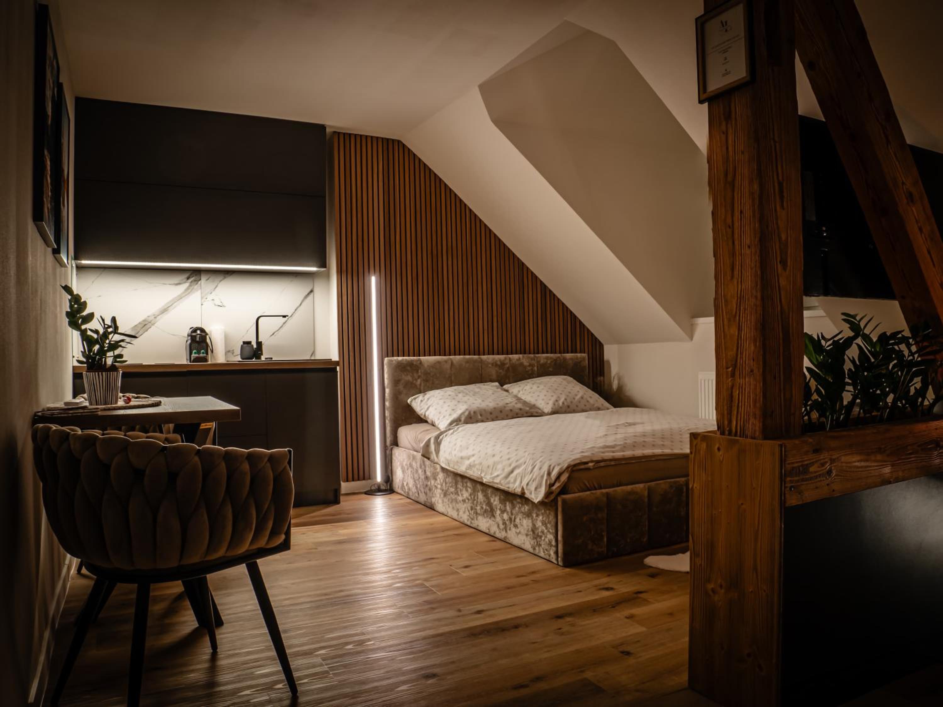 Apartmán Loft l Main Square Stay with Luxury Bath view 2