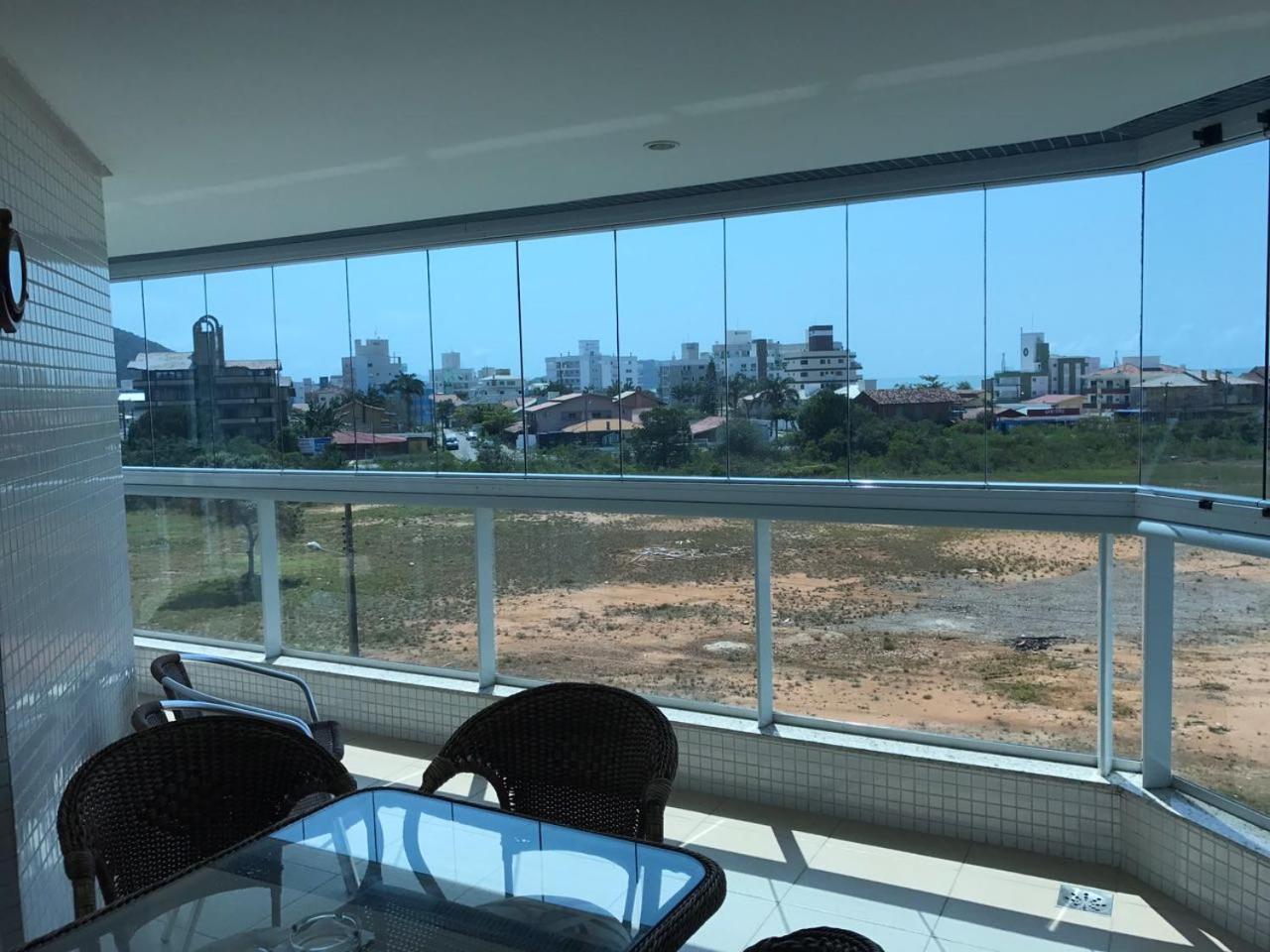 Cód 113 - Apartamento vista para o mar