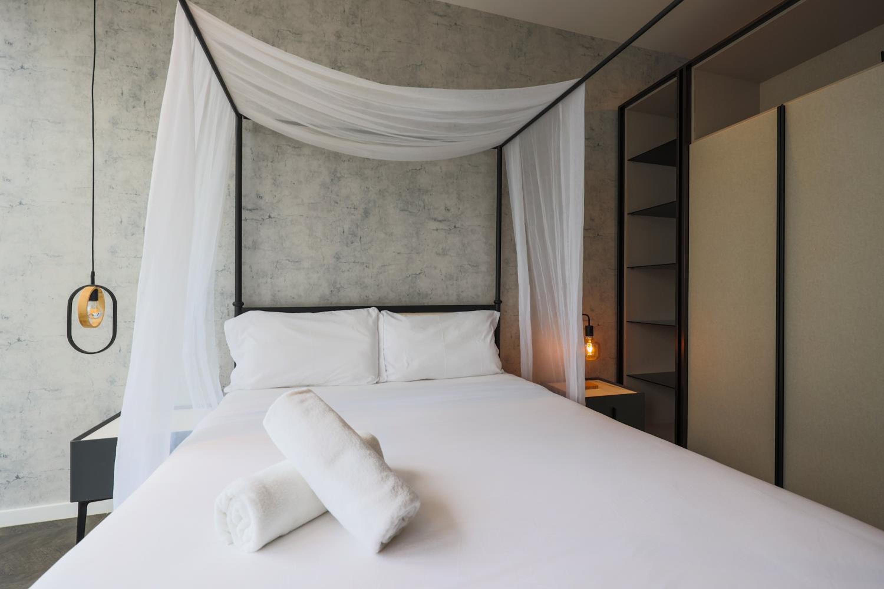 Scarletz Suites KLCC by GB