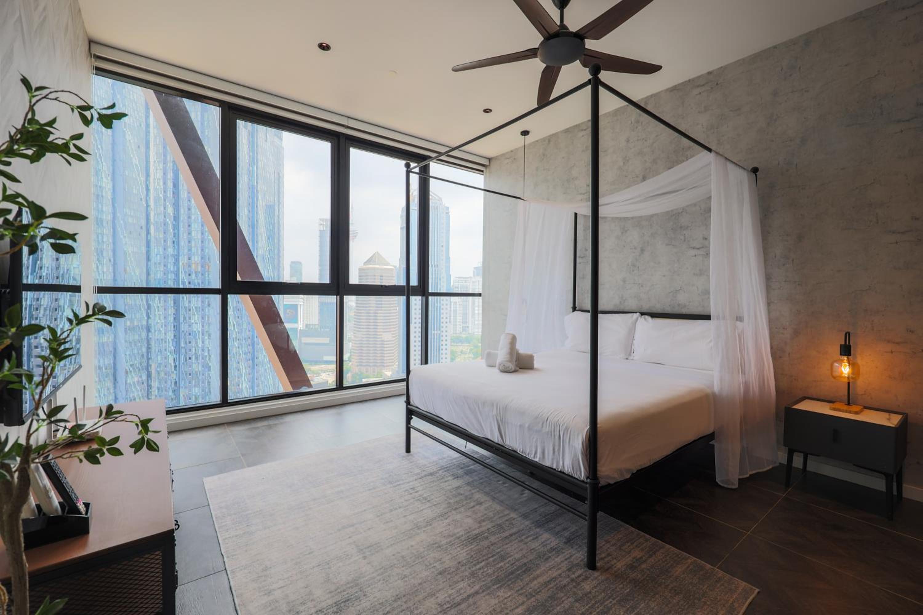 Scarletz Suites KLCC by GB