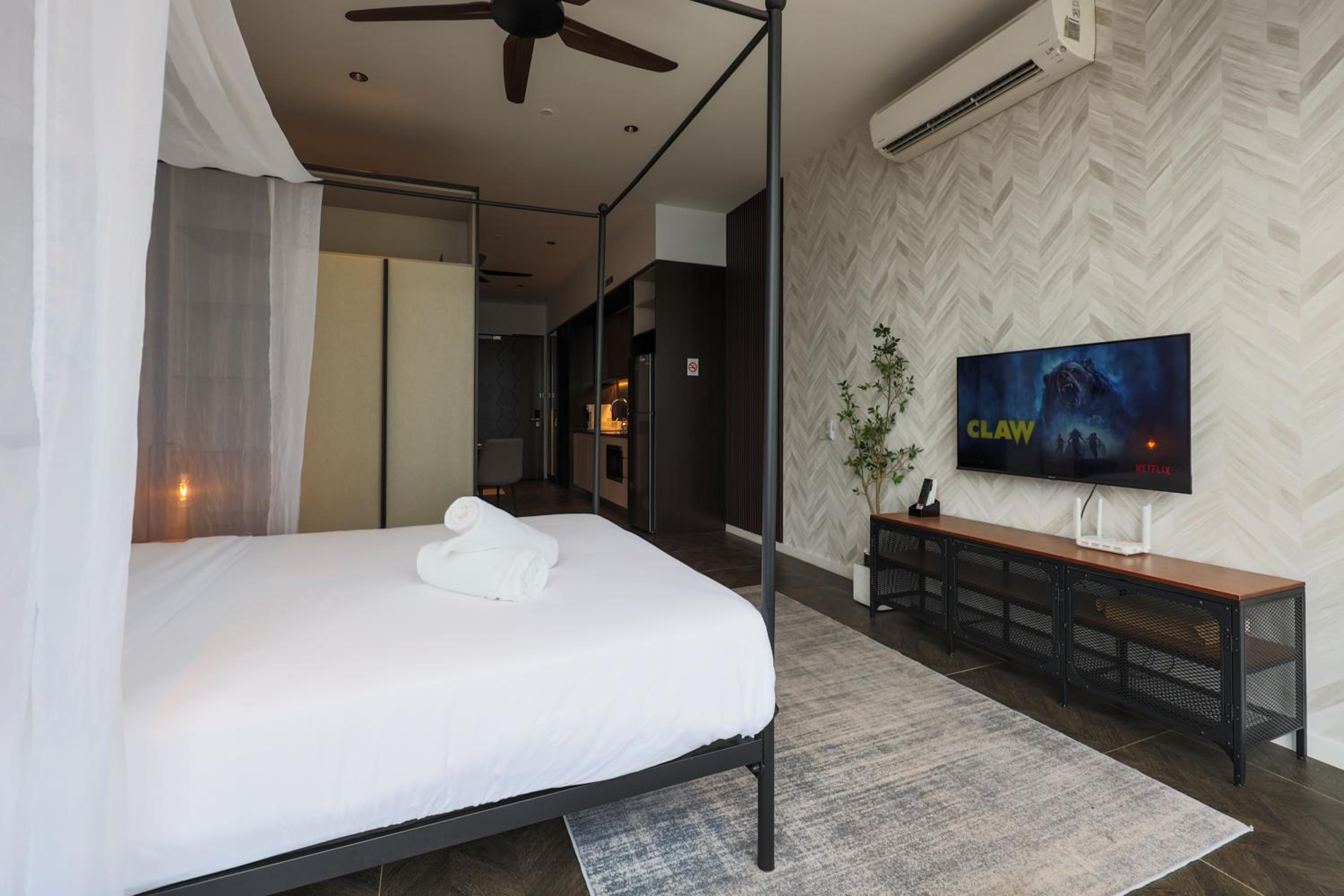 Scarletz Suites KLCC by GB