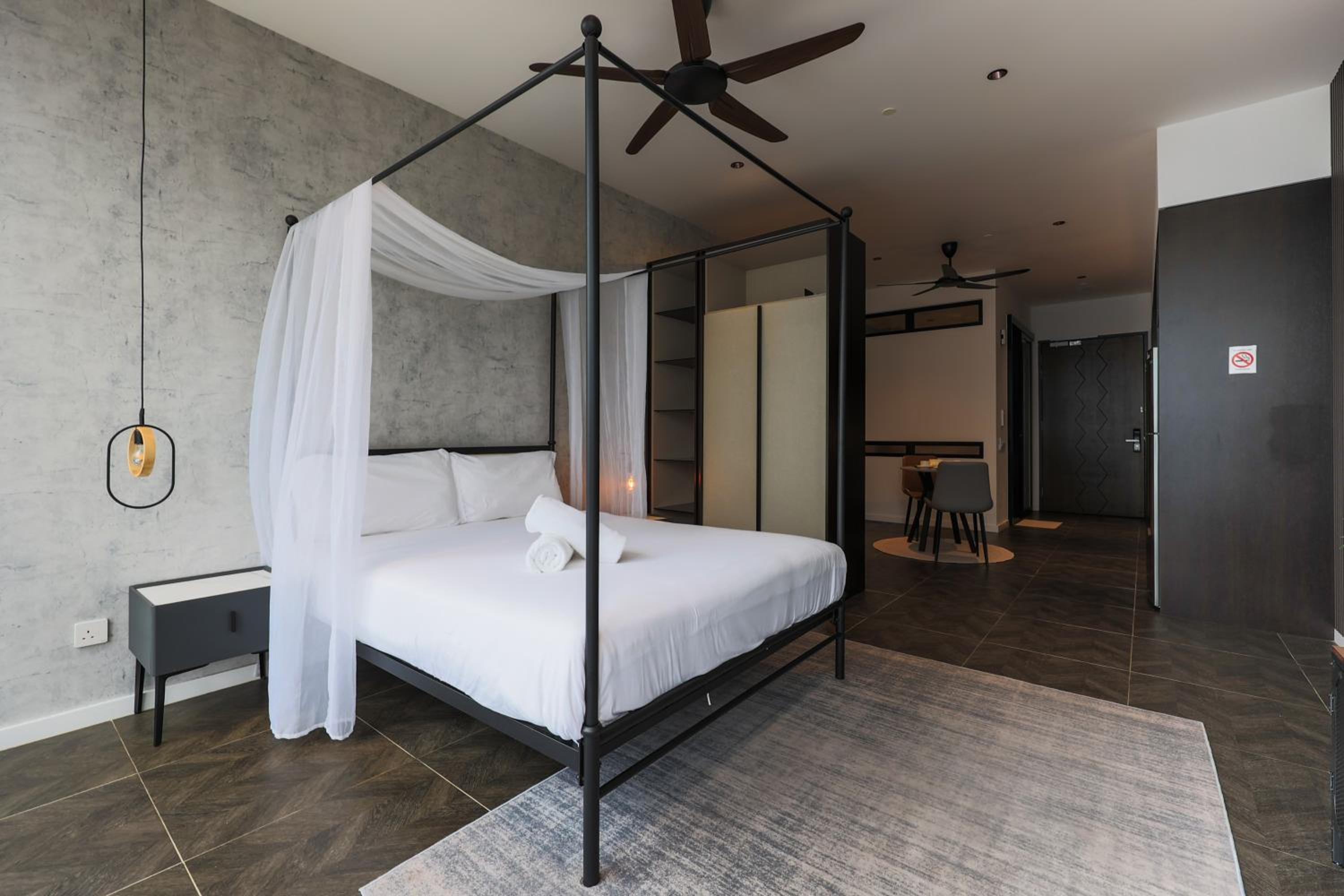 Scarletz Suites KLCC by GB