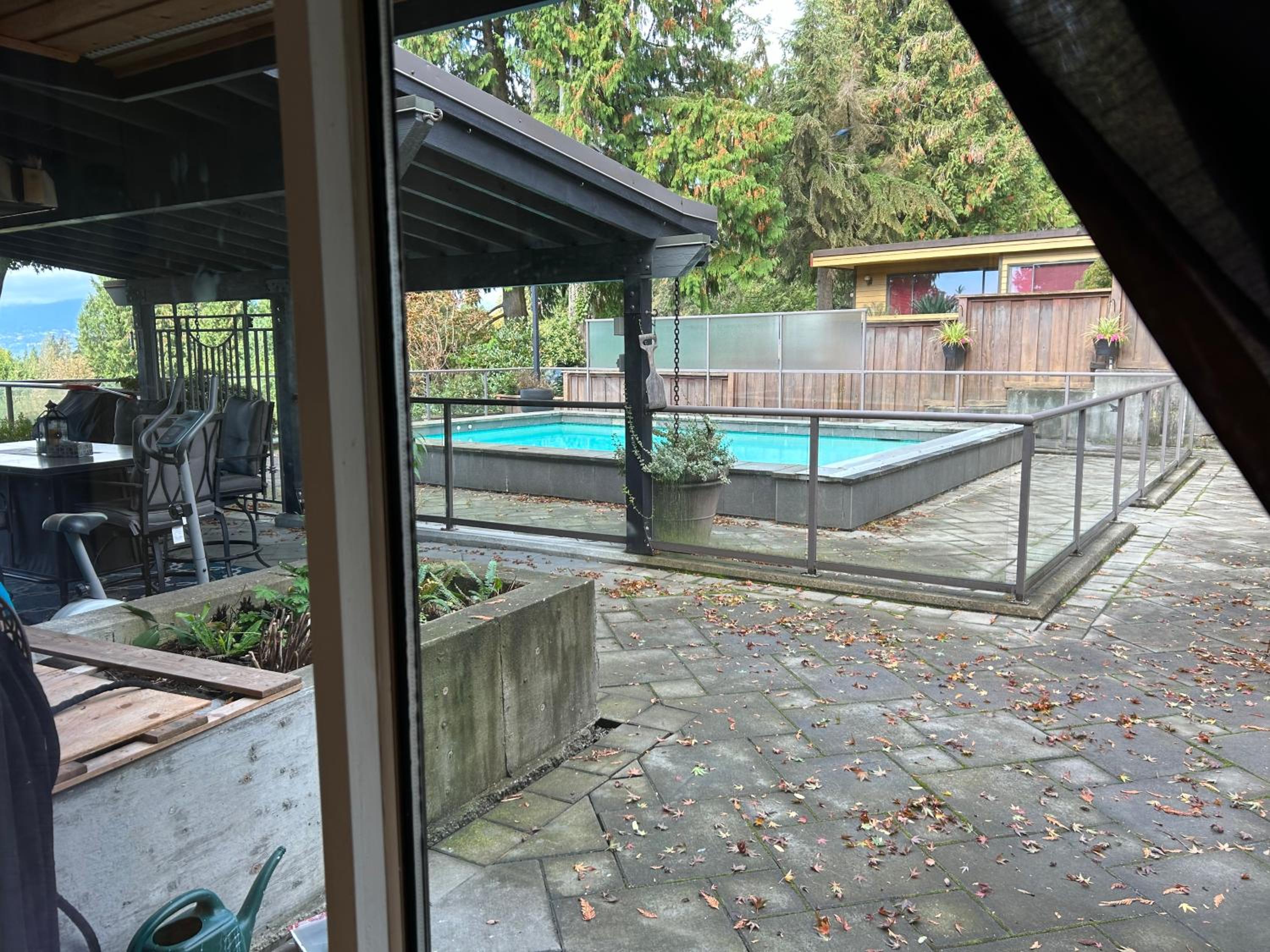 Private Bedroom, Bathroom, Shared Outdoor Pool, Hot Tub