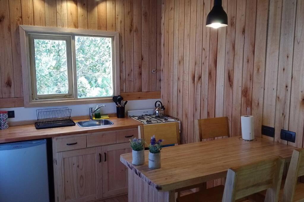 Cabaña con Parrilla y VISTA a la Montaña