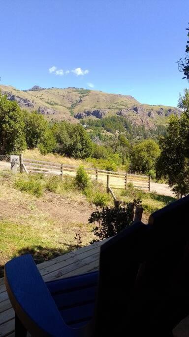 Cabaña con Parrilla y VISTA a la Montaña