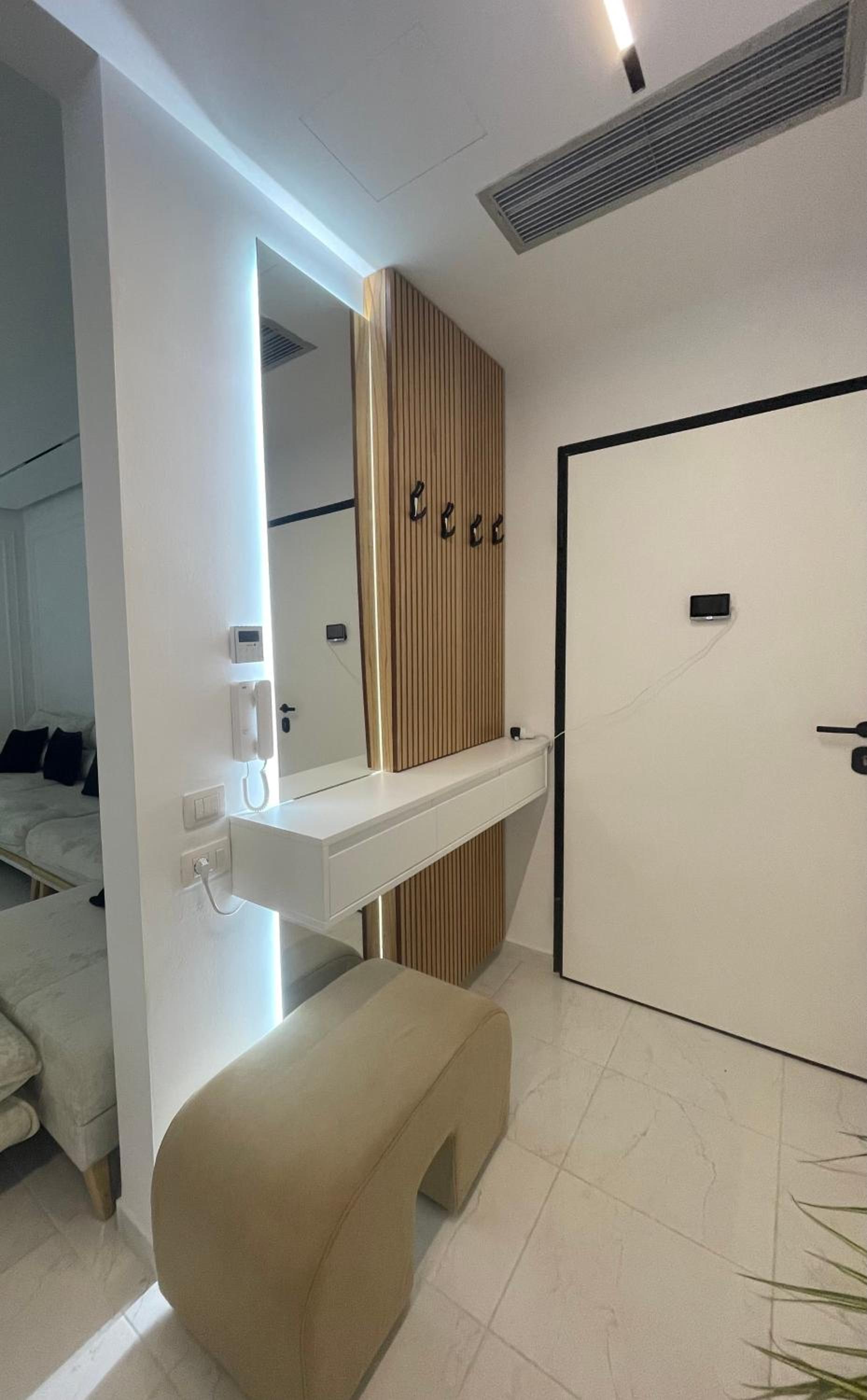 Cahani Suite