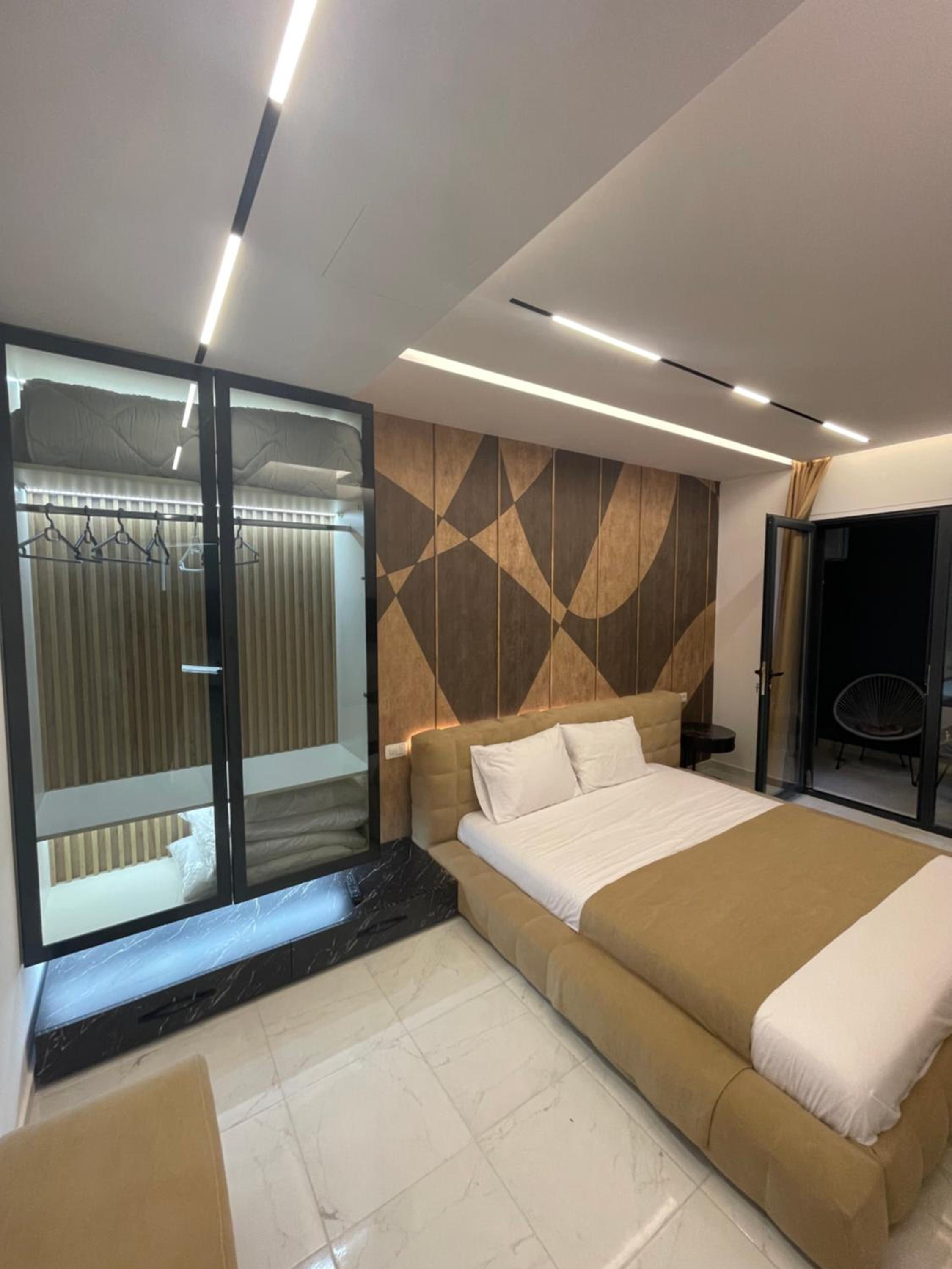 Cahani Suite