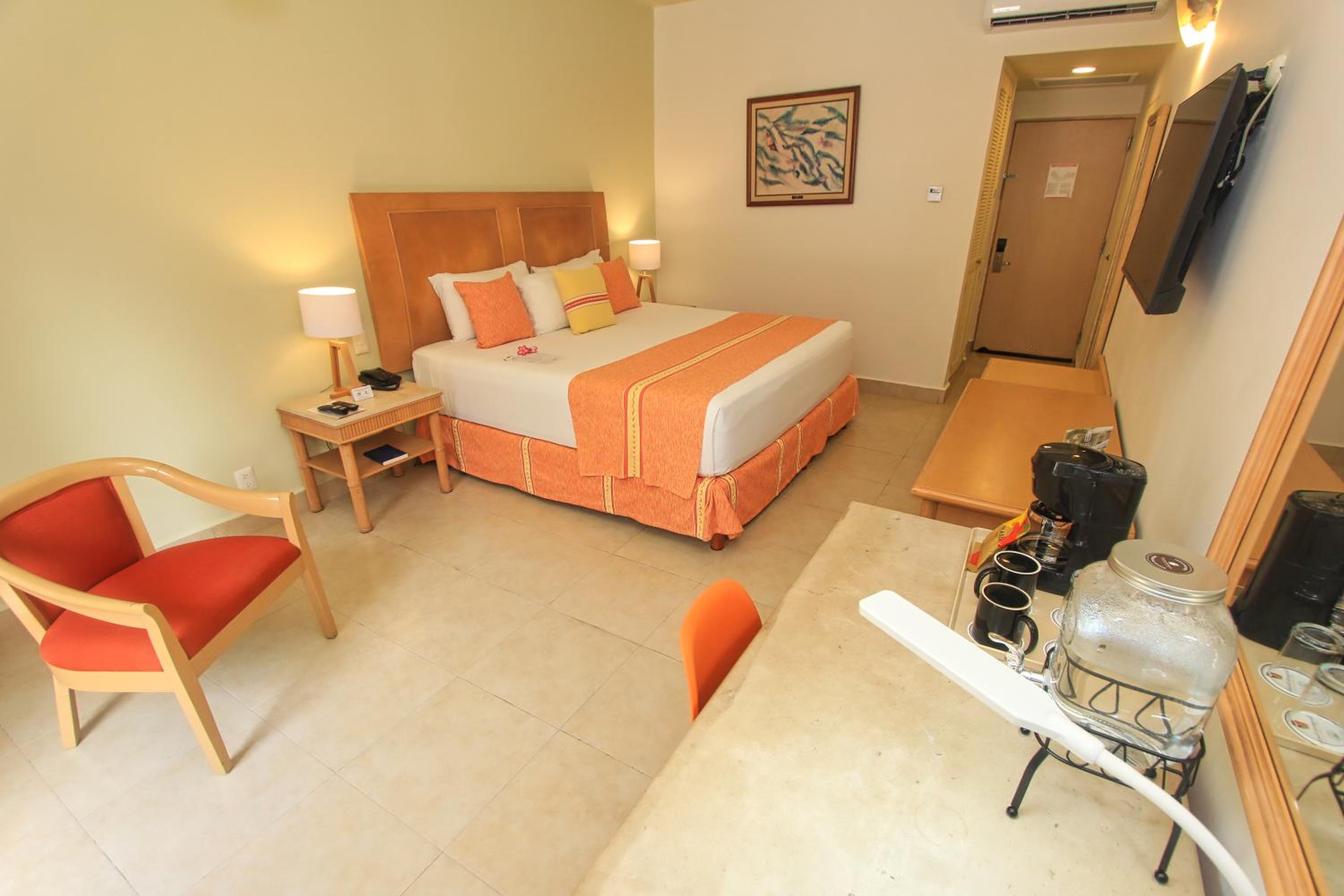 Binniguenda Huatulco & Beach Club