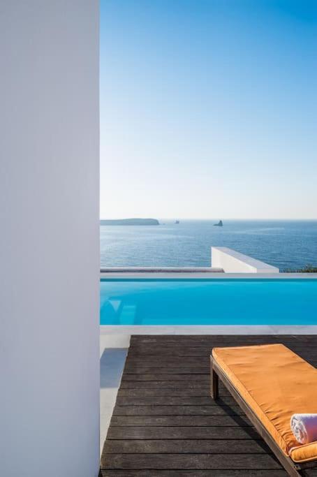 Luxury villa-The Edge view 3