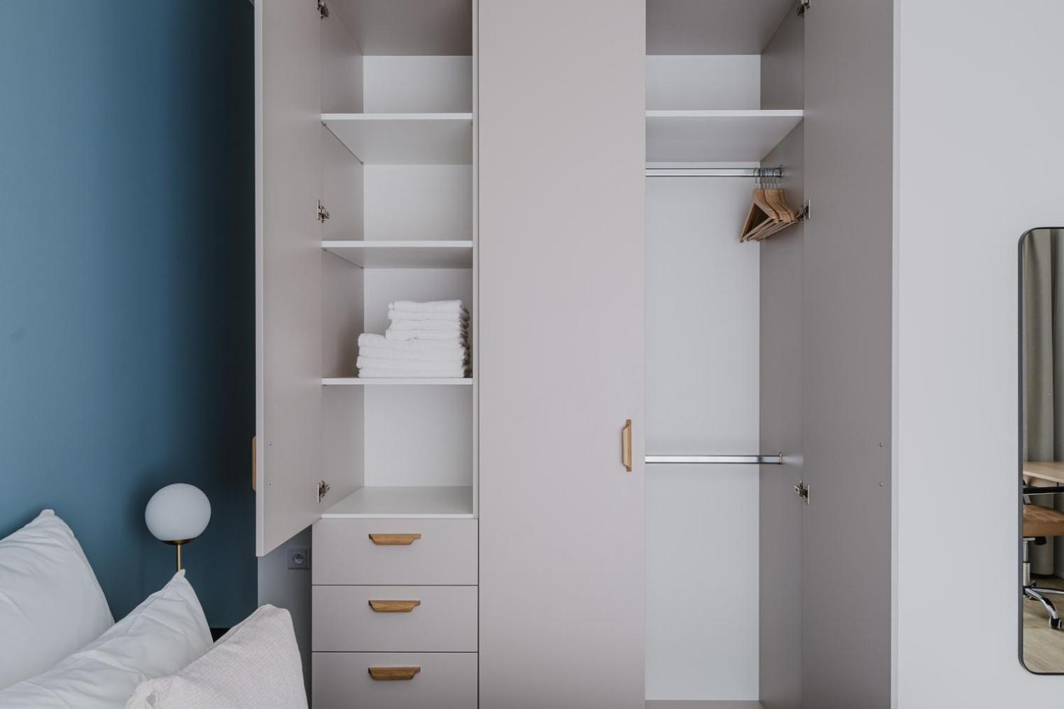 Blueground Prague 7 furnished with balcony PRG-10