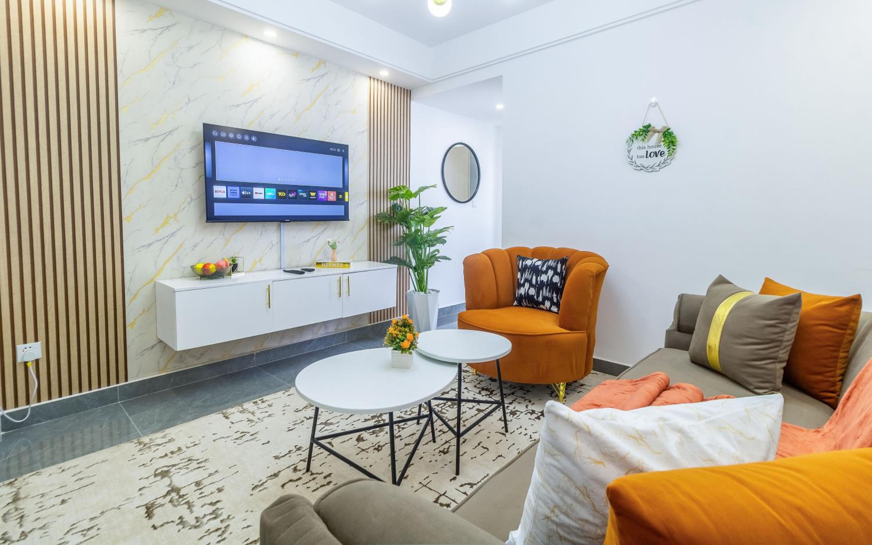Uzuri Place