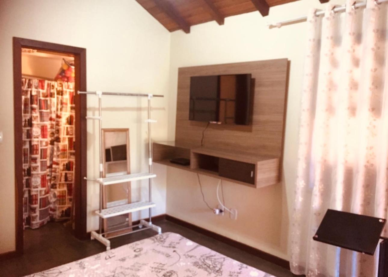 Casa 3 Quartos com Espaço Gourmet - Bairro Ferradura