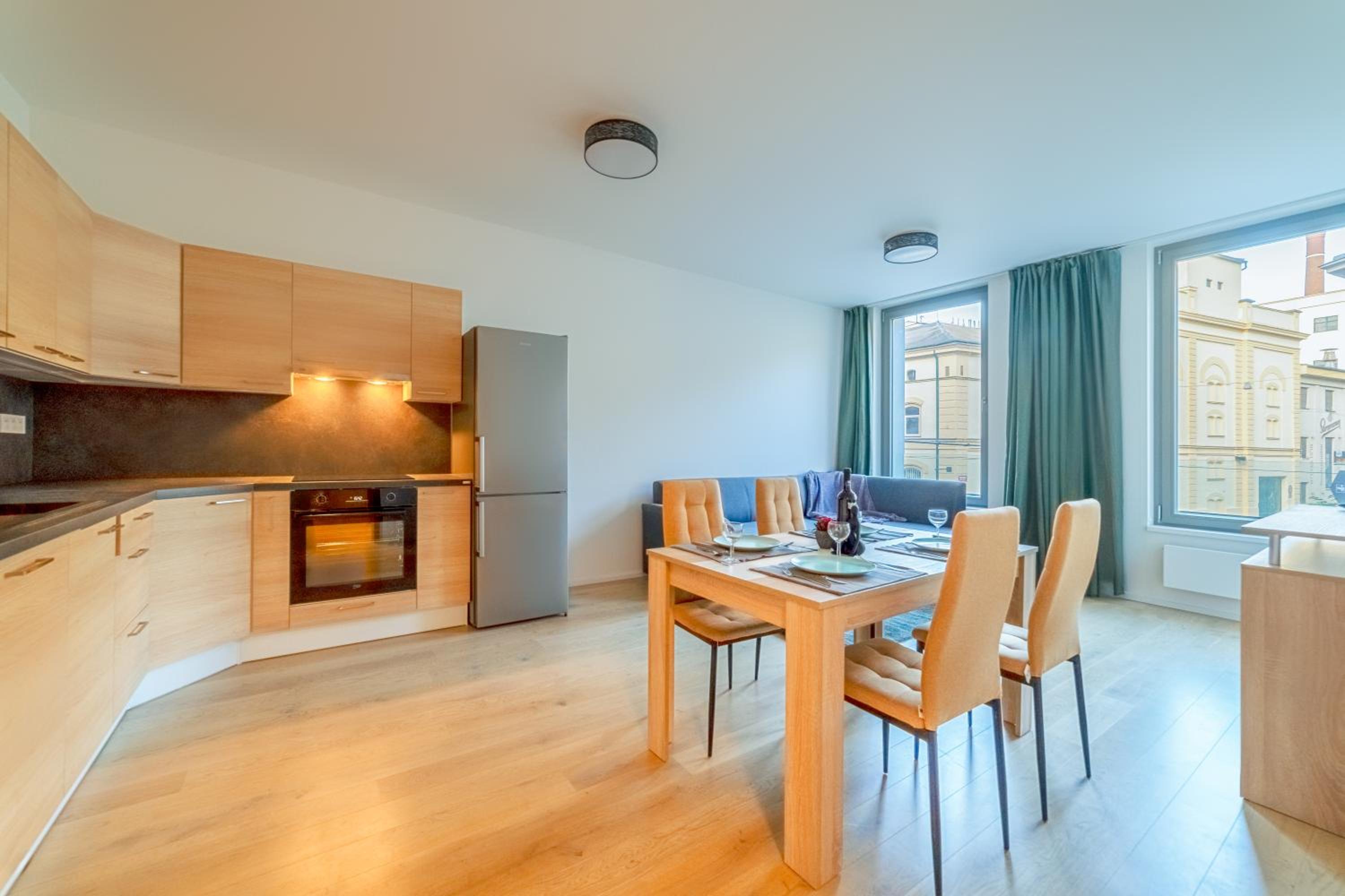 Premium Woodsy Apartment with Parking Garage by Rentez
