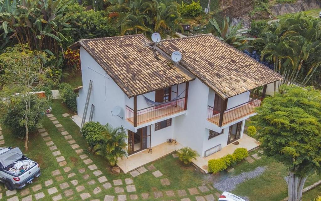 Casas Baepi em condomínio a 300m da praia