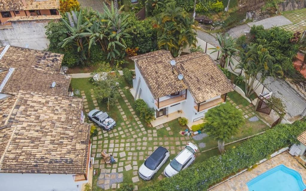 Casas Baepi em condomínio a 300m da praia
