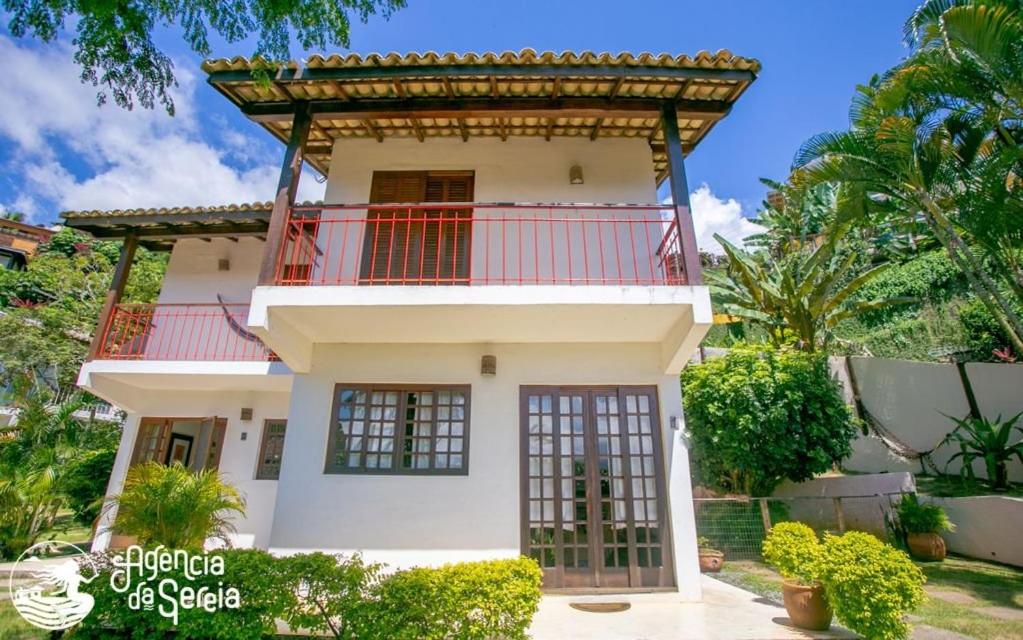 Casas Baepi em condomínio a 300m da praia