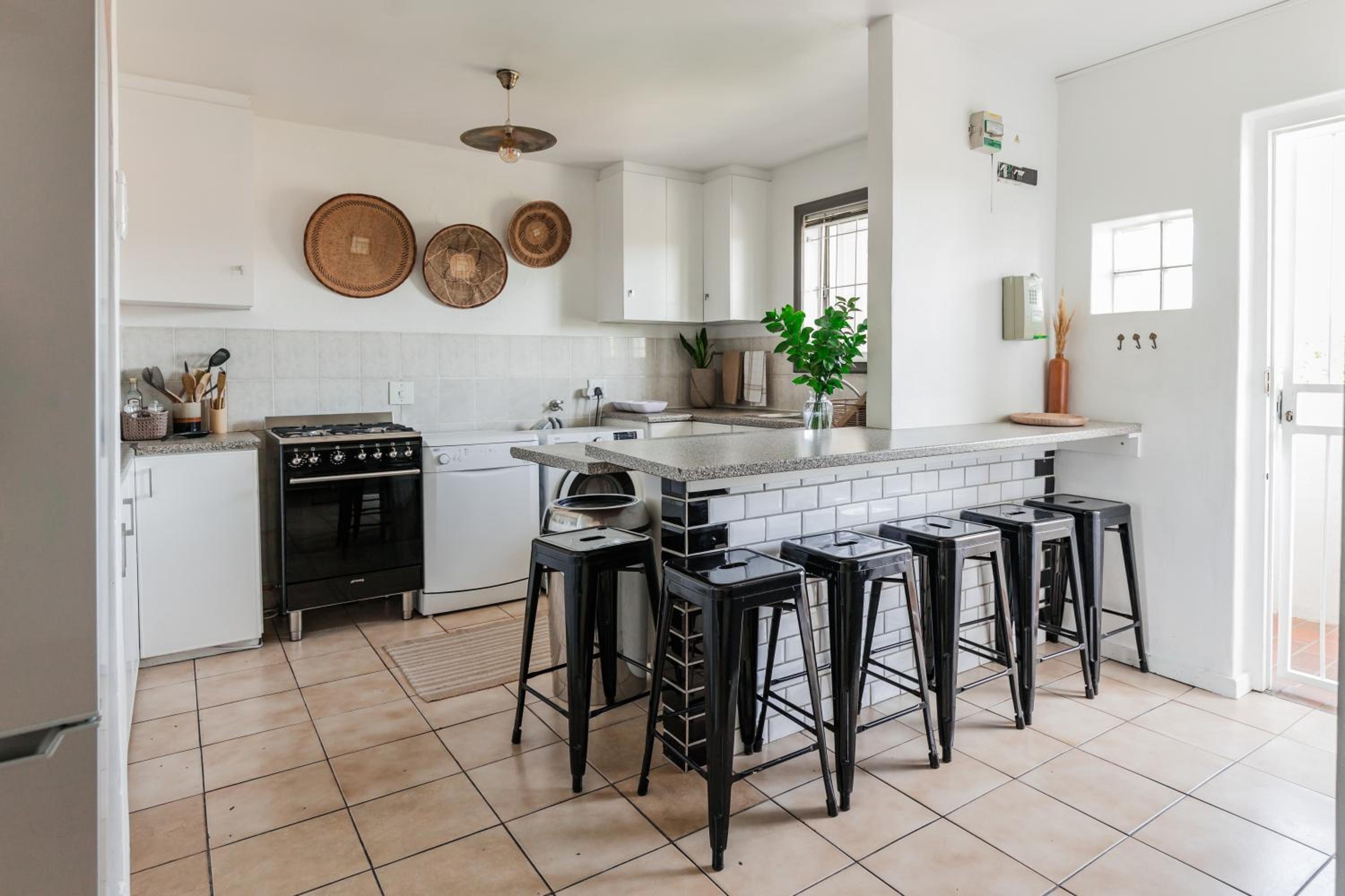 Silvertree Collective Spacious Central Apartment