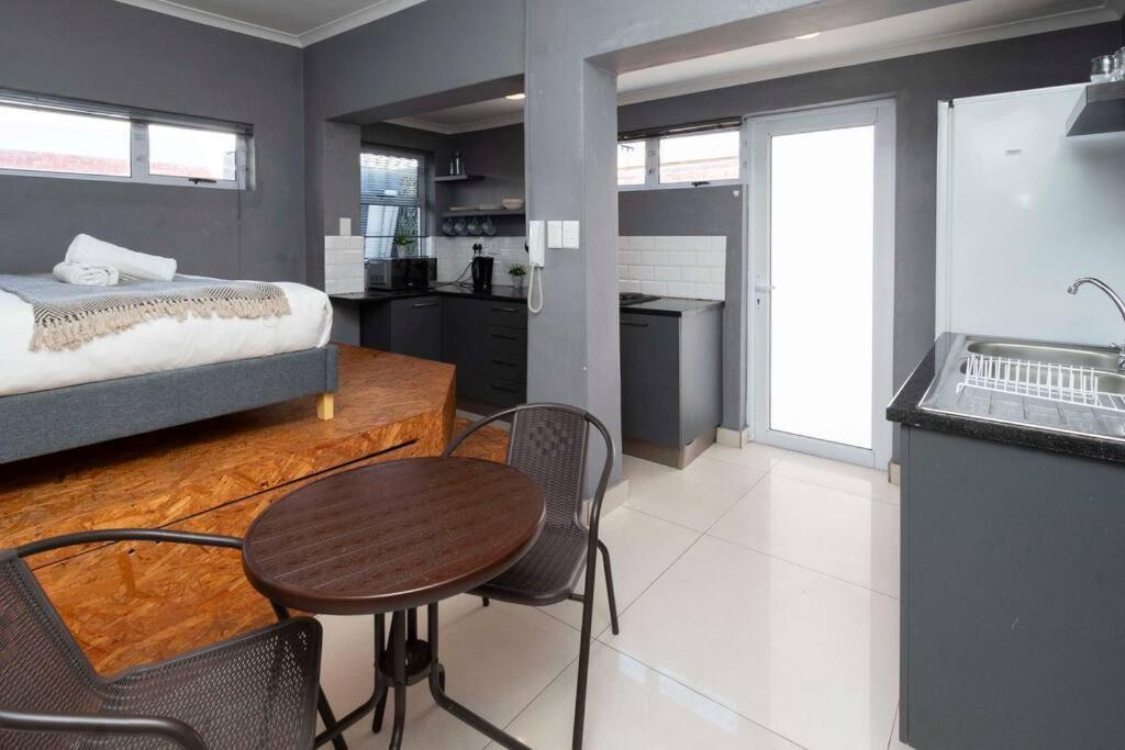 Simple Studio in Sea Point