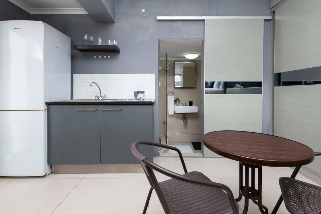 Simple Studio in Sea Point
