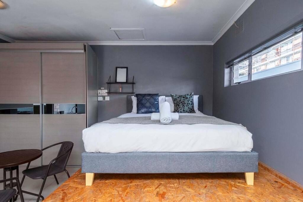Simple Studio in Sea Point