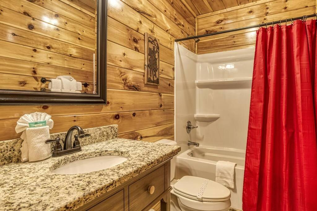 12 Bedrooms Mountain Views Theater Sleeps 56 view 5