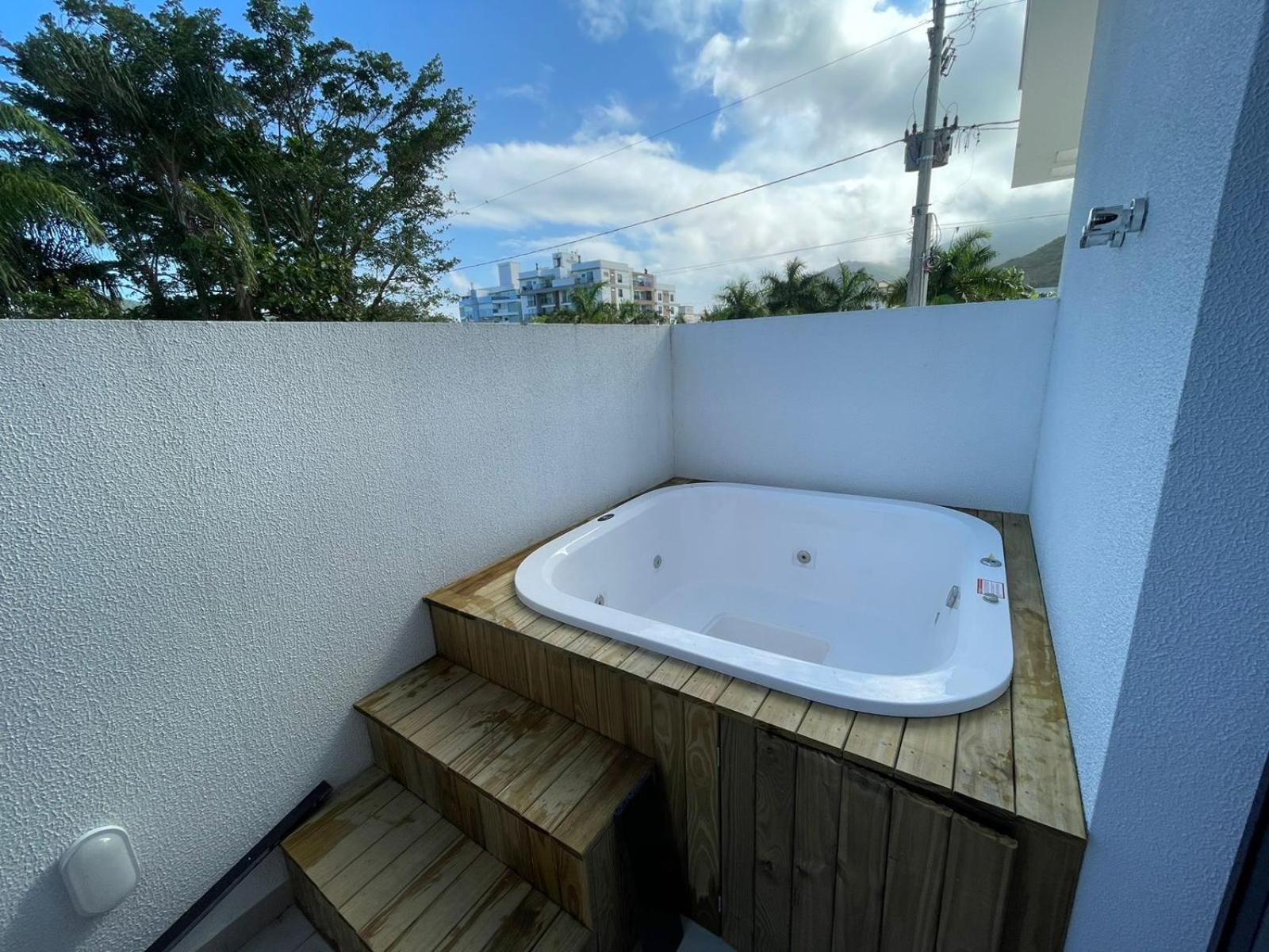 cód 141 - Apartamento térreo, com SPA