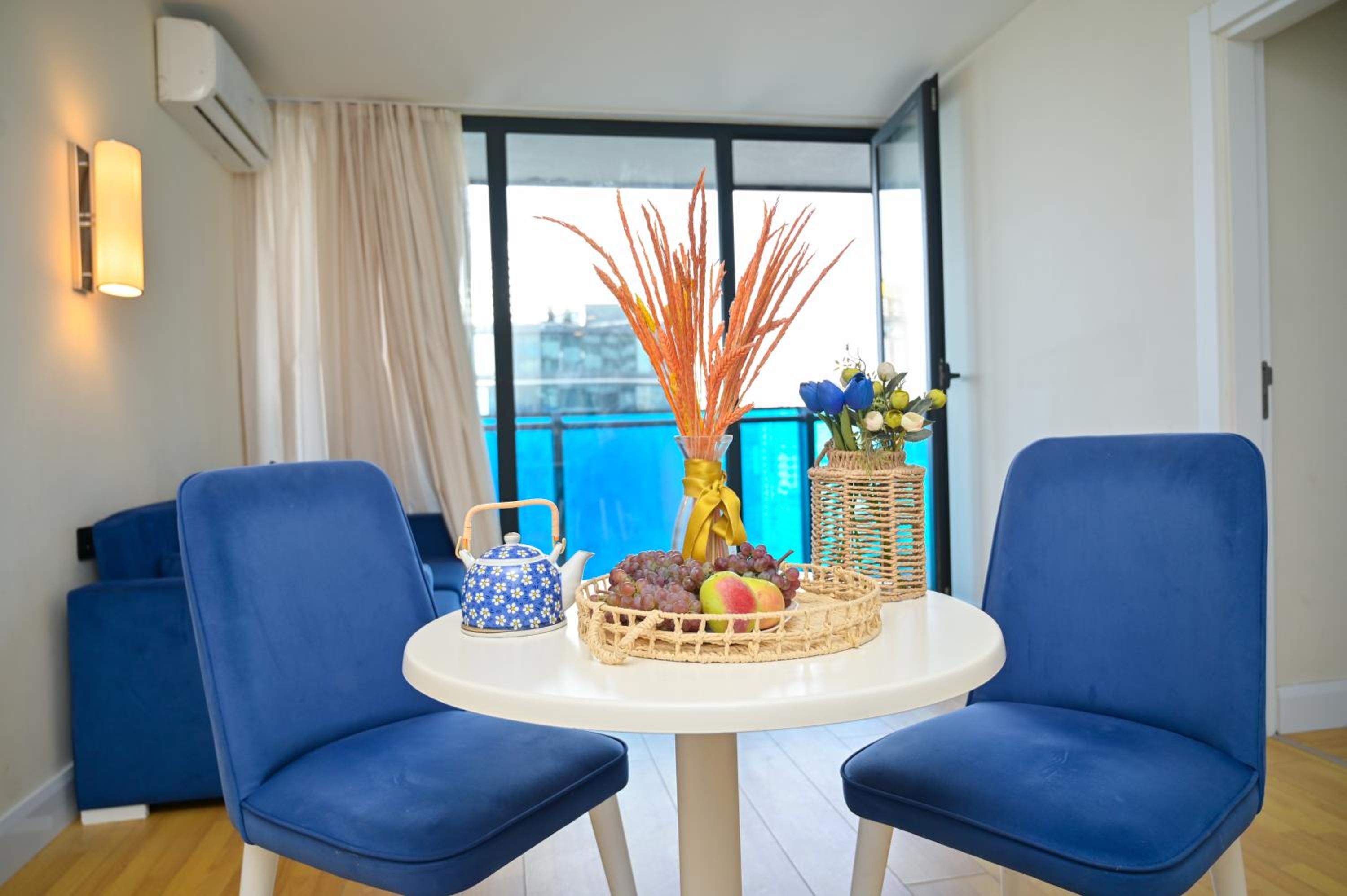 King apartments in Orbi city view 3