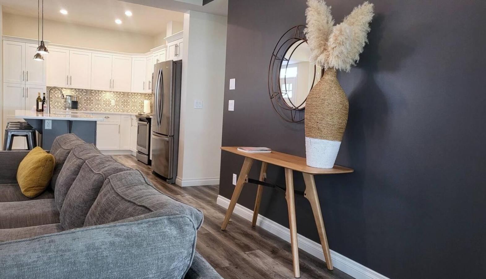 Large Modern Home At The Cottages #54
